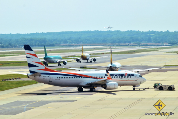 Boeing 737-86Q